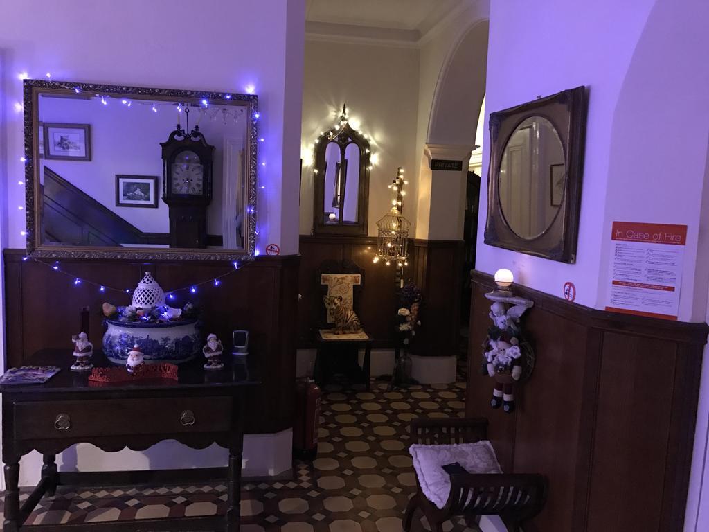 The Priory B&B Whitchurch  エクステリア 写真